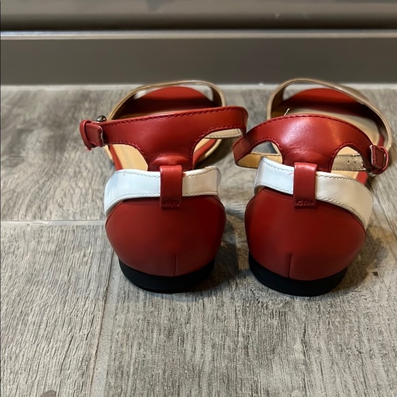 Tahari Fleur Sandals Cream and Red Peep-Toe with Adjustable Strap, size 7 1/2 - Picture 4 of 11